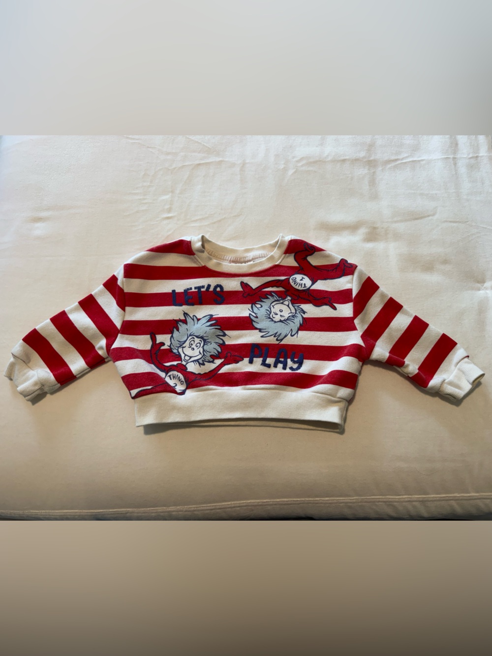Dr. Seuss Cat & The Hat Red & White Striped 'Let's Play' w/ Thing 1 + 2 Graphic